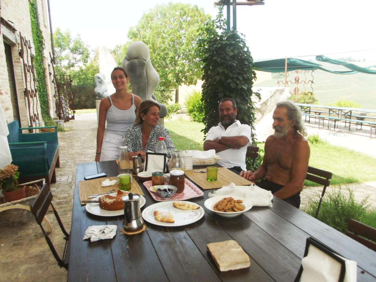 "La Casa Degli Ulivi Art B&B" Trecastelli Extérieur photo