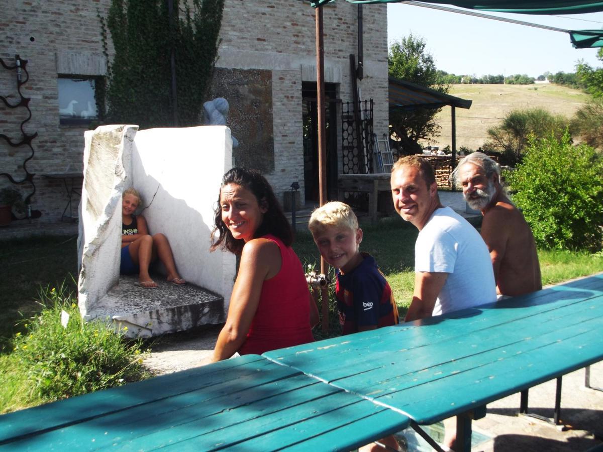 "La Casa Degli Ulivi Art B&B" Trecastelli Extérieur photo