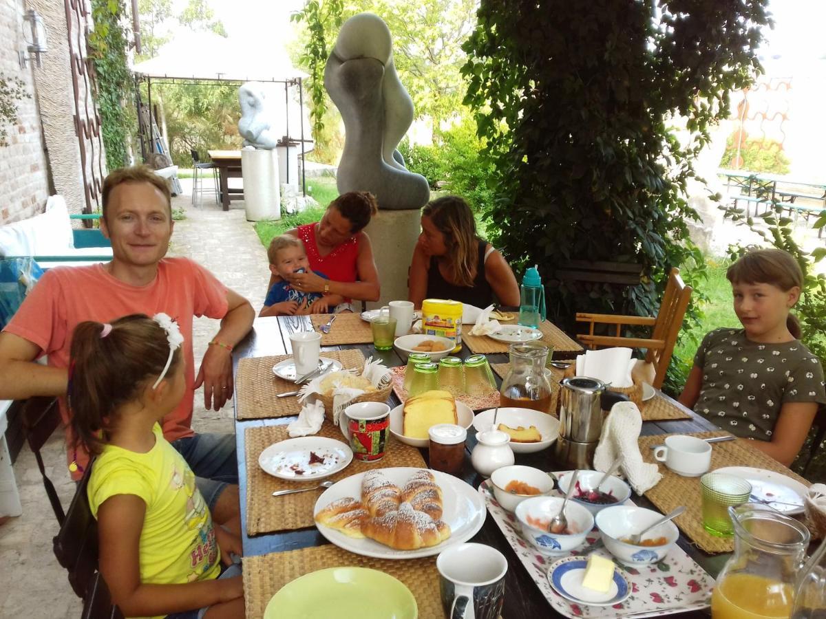 "La Casa Degli Ulivi Art B&B" Trecastelli Extérieur photo