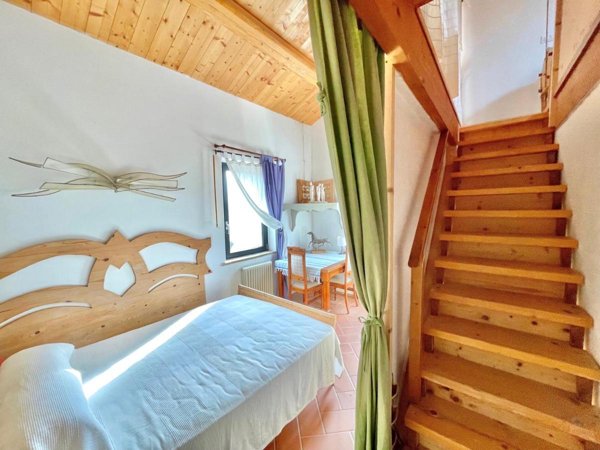 "La Casa Degli Ulivi Art B&B" Trecastelli Extérieur photo